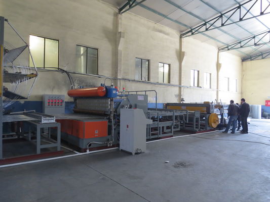 Мотор сервопривода управлением PLC сварил сетку делая сварщика пятна крена машины